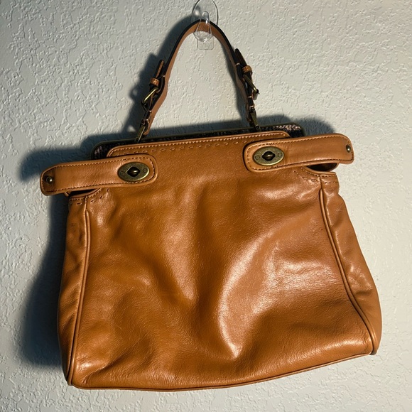 Talbots Handbags - Talbots Tan Genuine Leather Shoulder Bag 💼